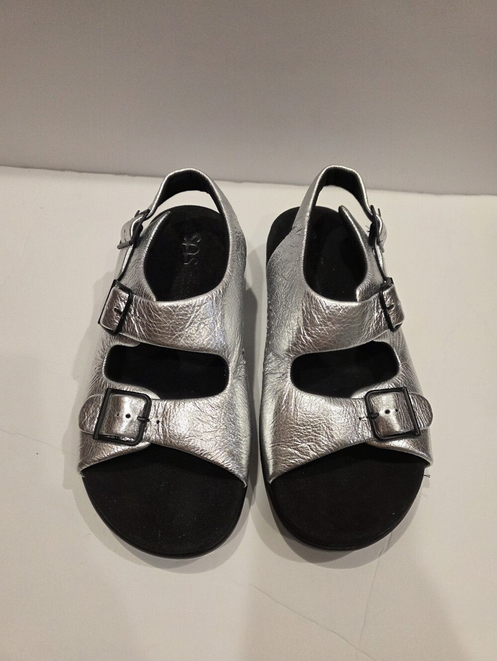 SAS San Antonio Shoemakers Silver Metallic Slingback Comfort Sandals Size 8.5W